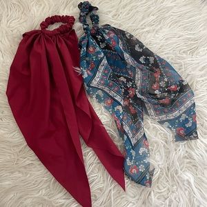 Set of 2 Scrunchies with long bows